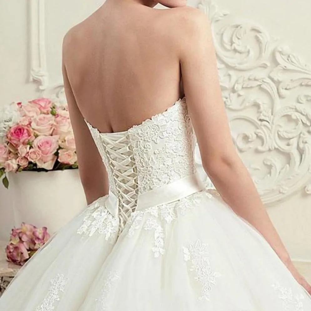 Corset Back Strapless Ball Gown Wedding Dresses With Lace Appliques