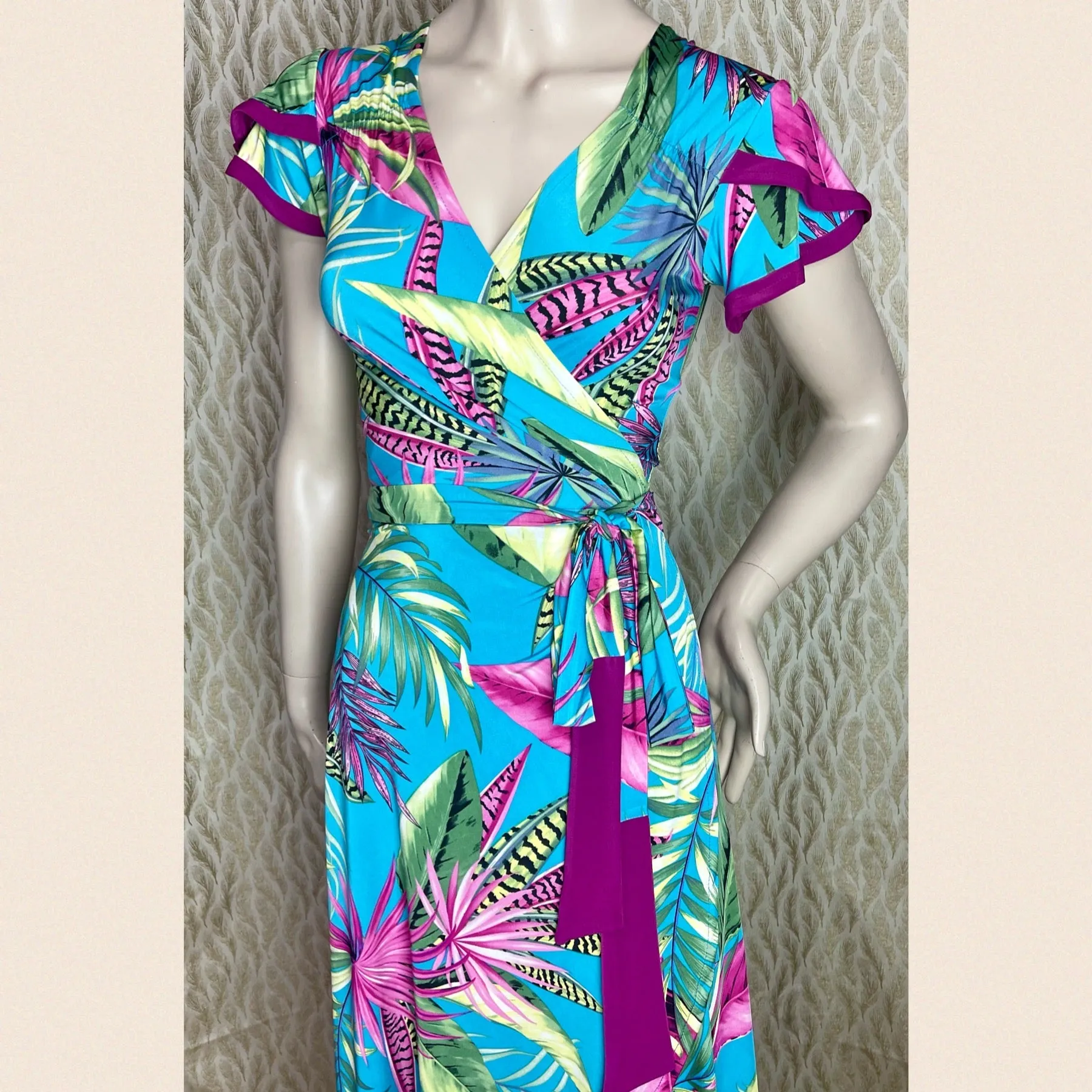 DIVINE LOTUS WRAP DRESS | Prints