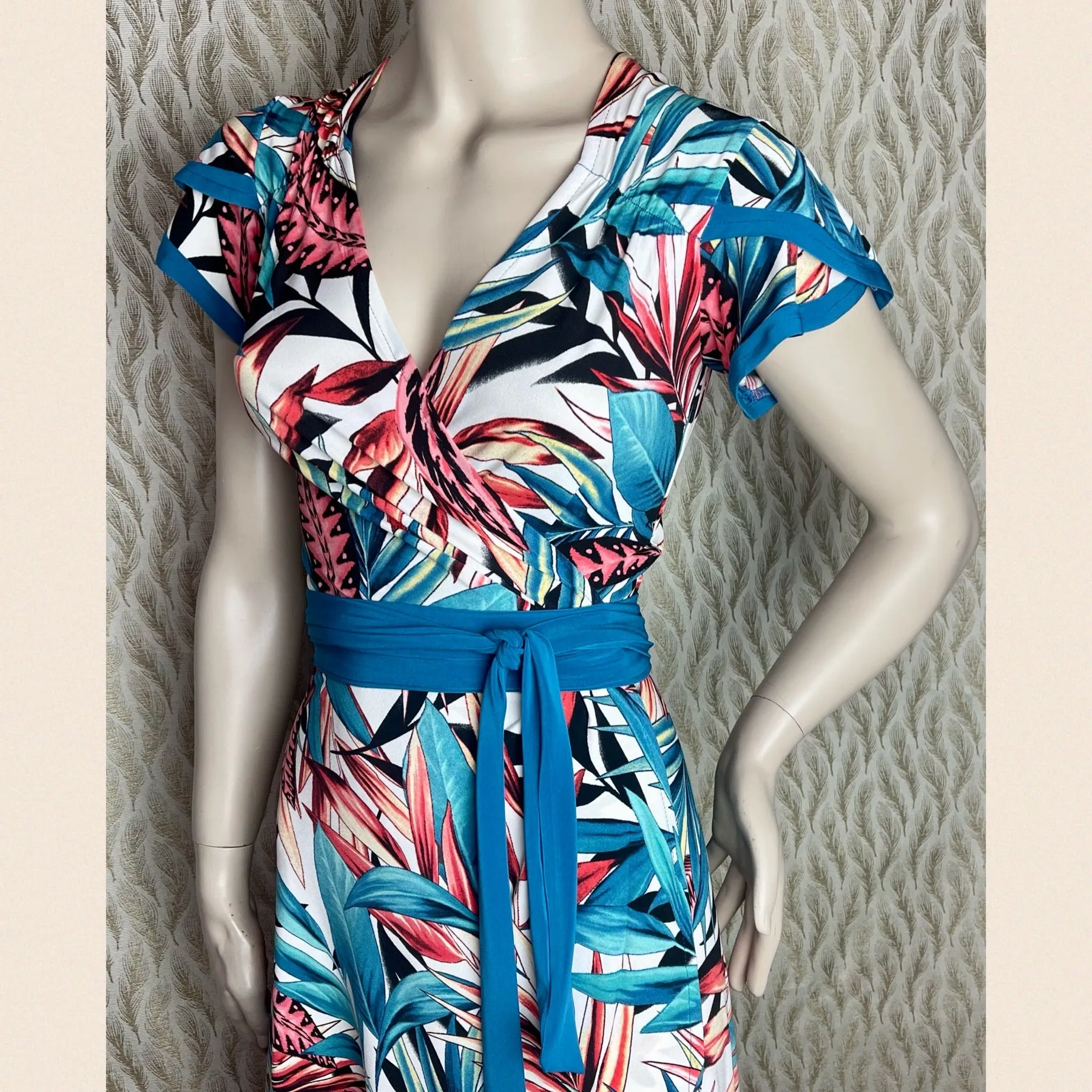 DIVINE LOTUS WRAP DRESS | Prints