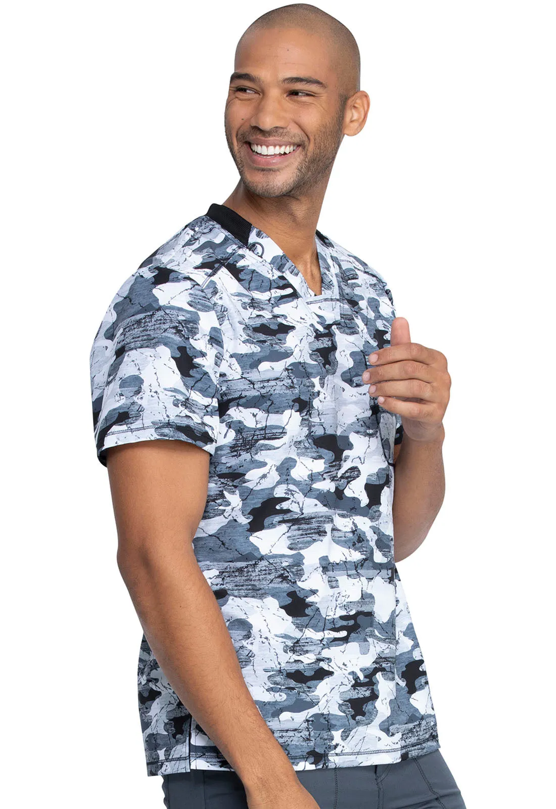 Dynamix - Men's V-Neck Print Top