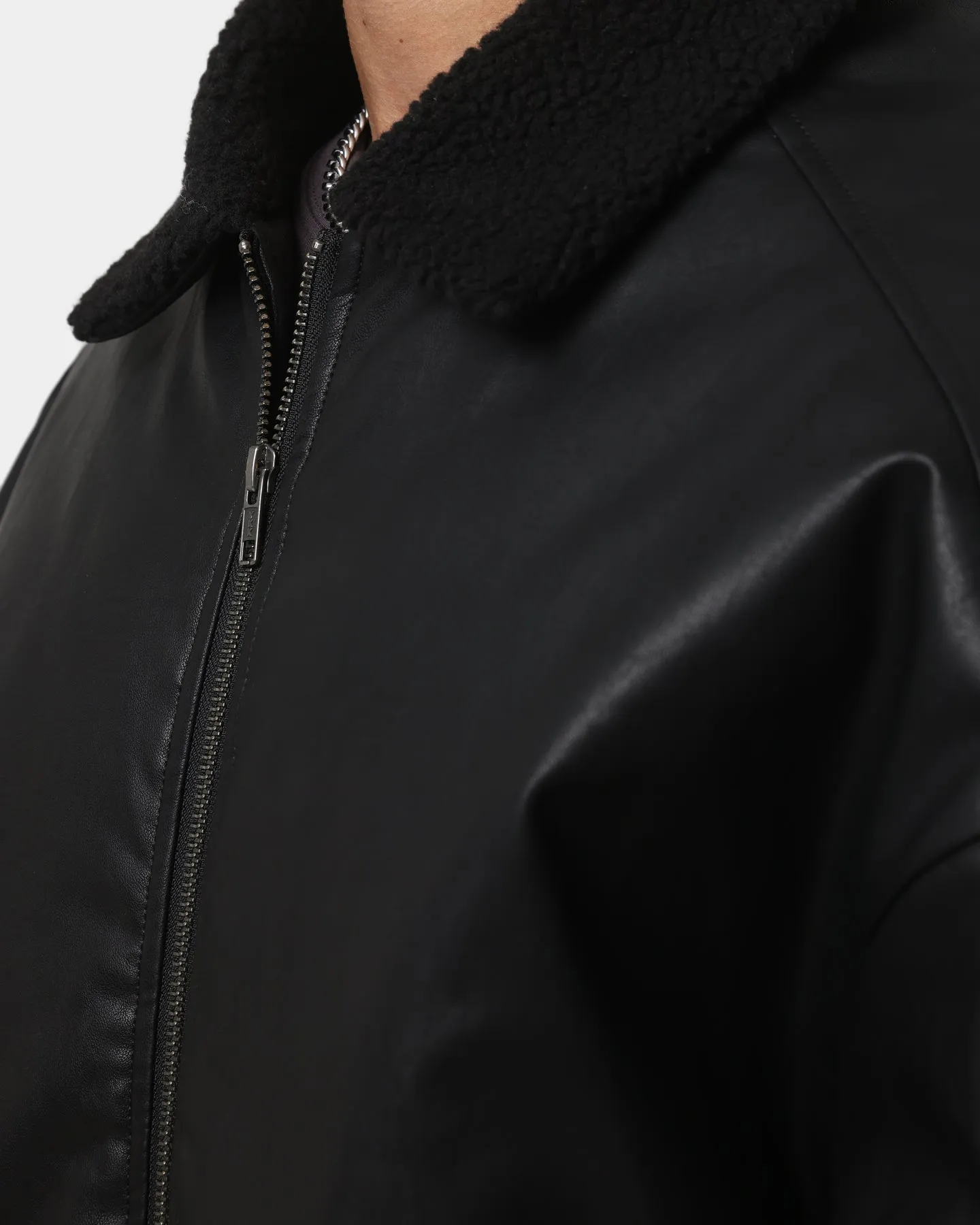 EN ES Apex Sherpa Jacket Black