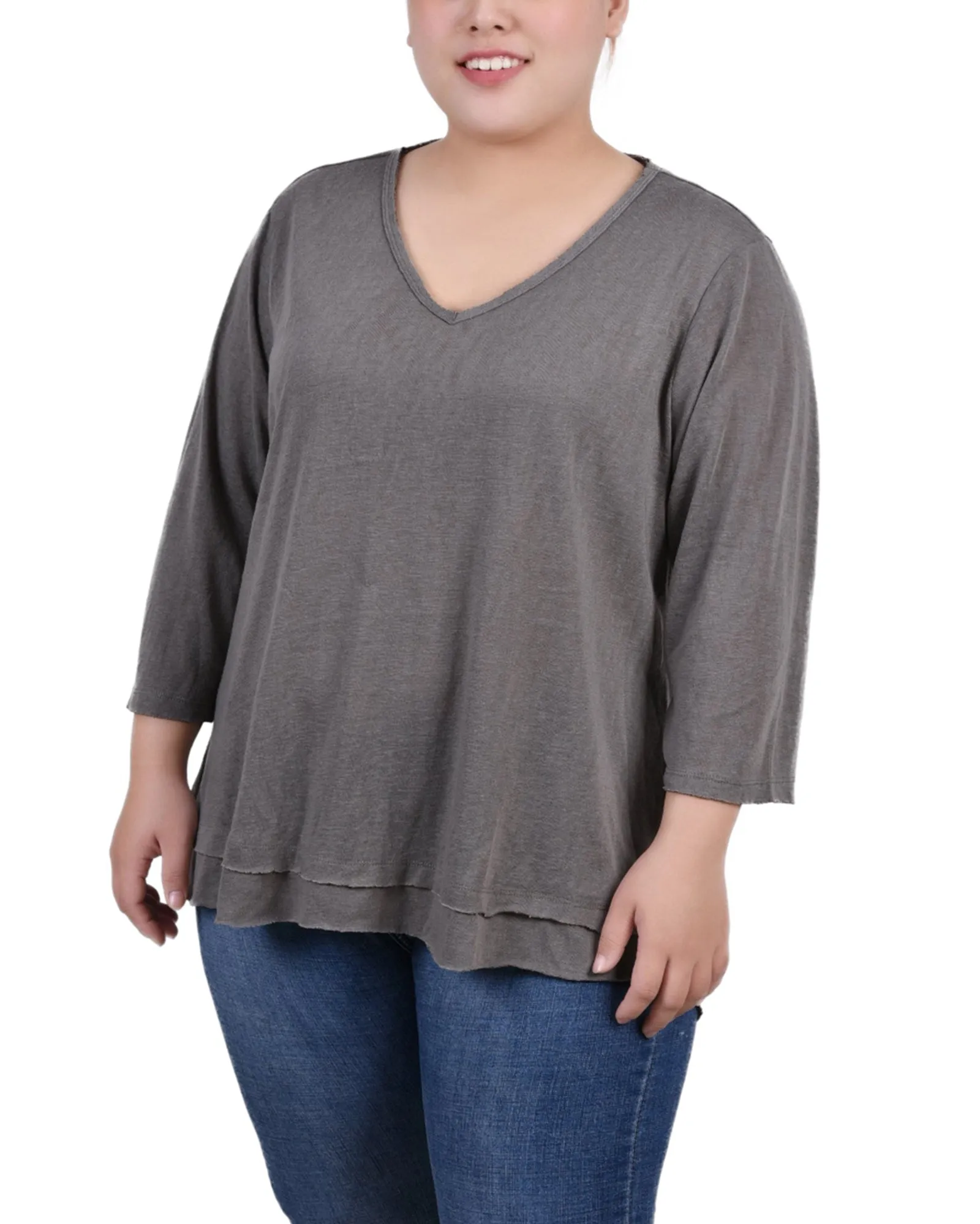 Plus Size 3/4 Sleeve V Neck Top