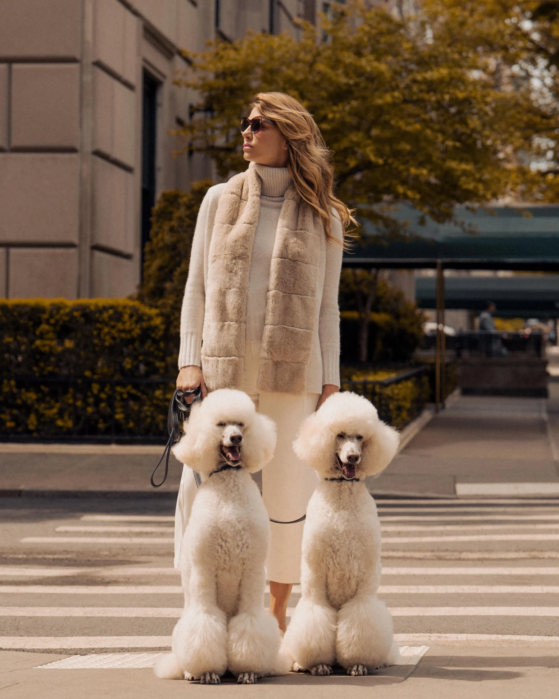 Women's Lola Herringbone Cashmere Gilet With Fur Trim Sand Brown